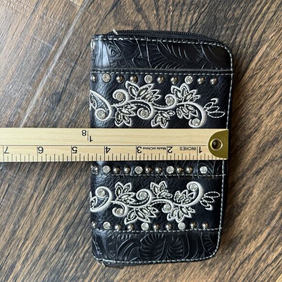 Western Tooled Black Wallet with Embroidered Floral & Stud Detail Zip Around - Picture 4 of 5